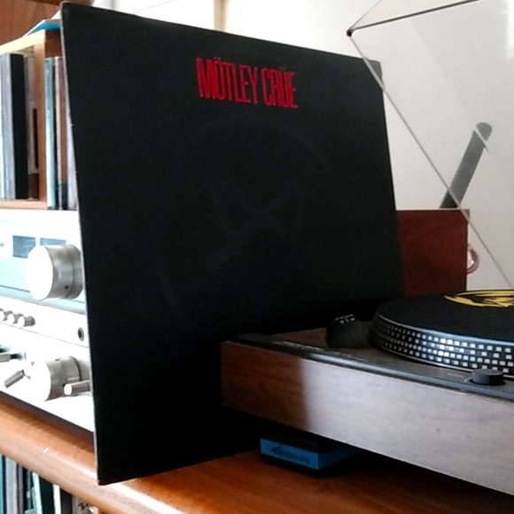 MOTLEY CRUE ~ SHOUT AT THE DEVIL ON ELEKTRA 9 60289 SRC PRESSING GATEFOLD JACKET